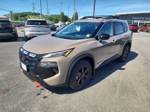 New 2026 Nissan Rogue SV AWD/4WD image 4