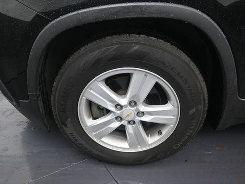 Used 2020 Chevrolet Trax LS FWD image 9