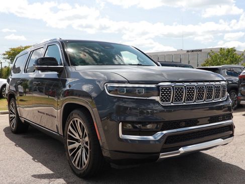 Used 2024 Jeep Grand Wagoneer L Series III AWD/4WD image 7