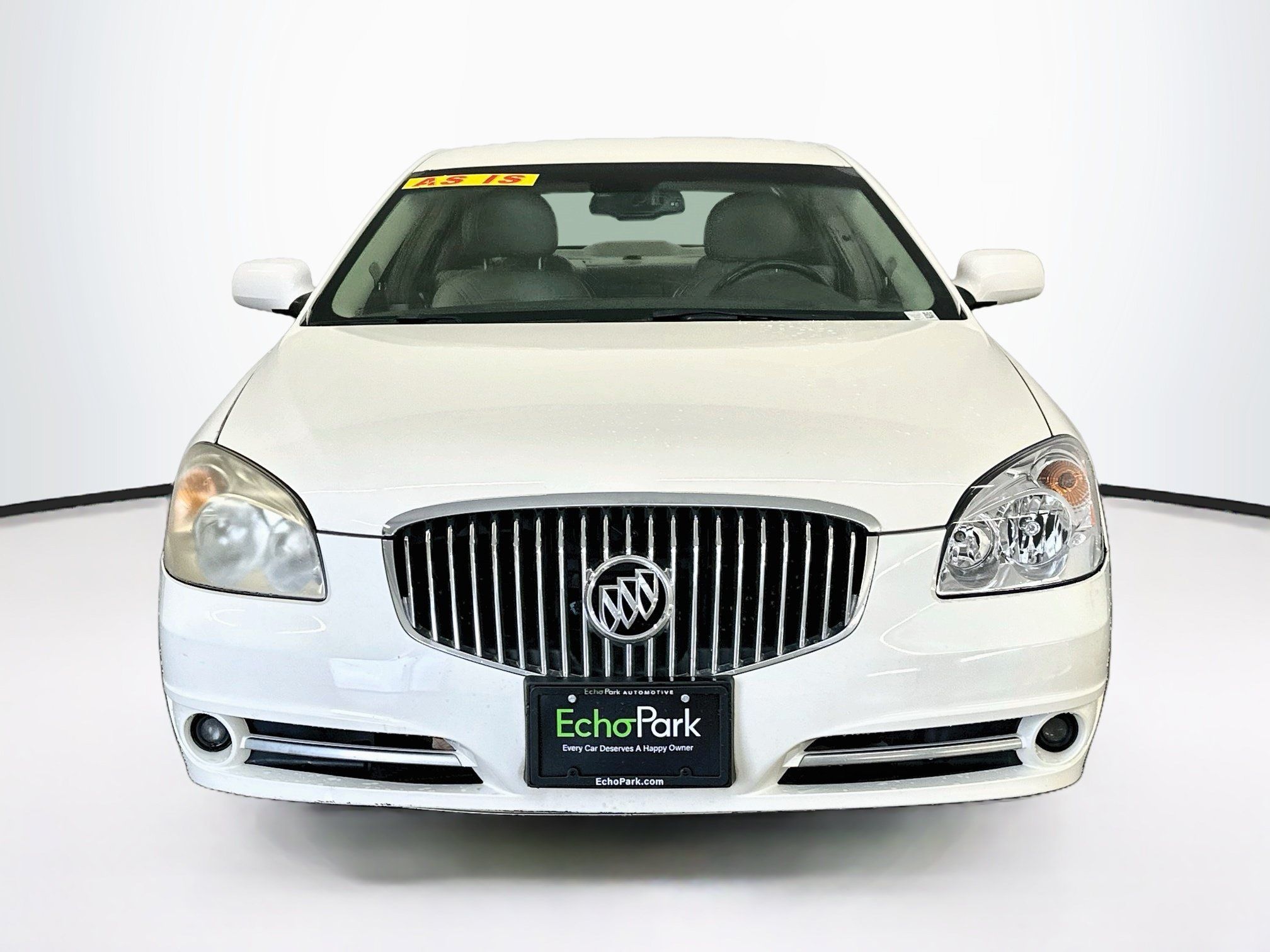 Used 2010 Buick Lucerne CXL w/ Driver Confidence Package FWD image 2