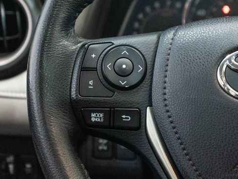 Used 2015 Toyota RAV4 Limited w/ Technology Package AWD/4WD image 18
