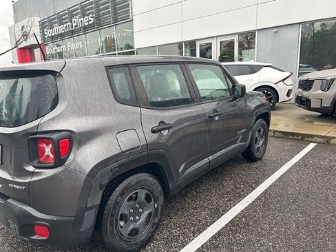 Used 2020 Jeep Renegade Sport image 3