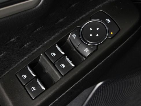 Used 2020 Ford Escape SE image 23