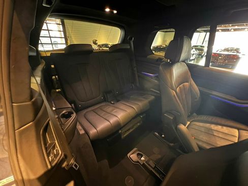 Used 2020 BMW X7 xDrive40i w/ M Sport Package image 31