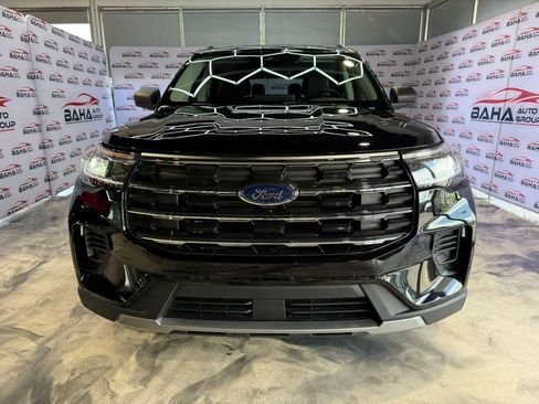 Used 2026 Ford Explorer Active RWD image 3