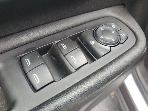 Used 2022 GMC Terrain AT4 image 19