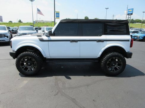 Used 2022 Ford Bronco 4-Door AWD/4WD image 2