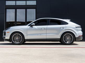 Certified 2025 Porsche Cayenne Coupe video 2