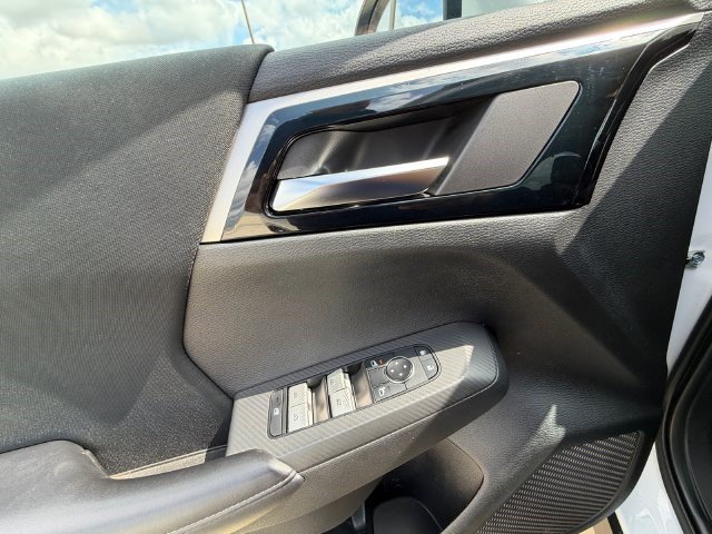 Used 2022 Mitsubishi Outlander ES FWD image 11