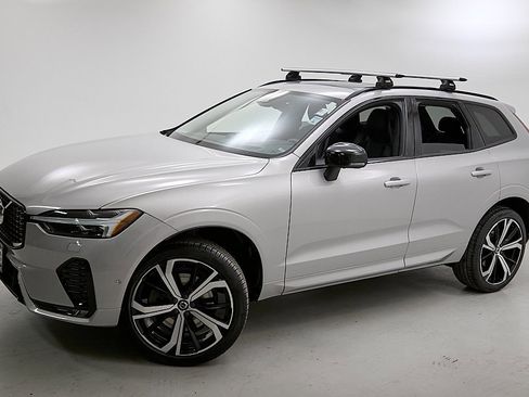 Certified 2023 Volvo XC60 B5 Ultimate image 4