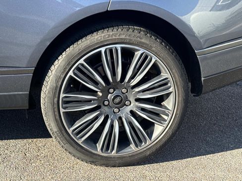 Used 2022 Land Rover Range Rover Westminster Edition image 3