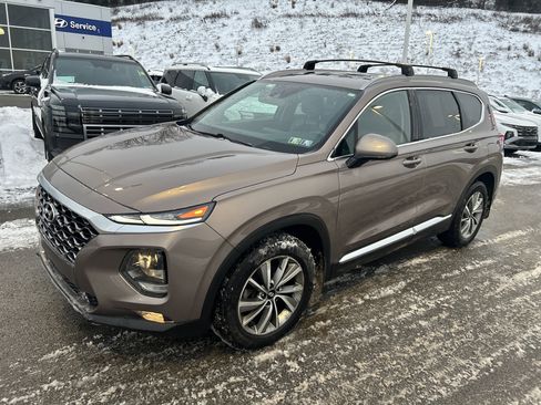Used 2020 Hyundai Santa Fe SEL w/ Convenience Package image 9