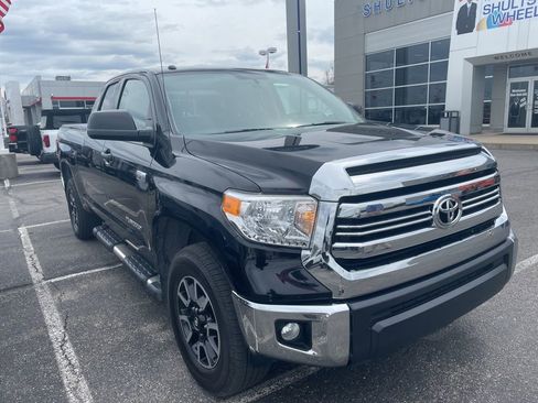 Used 2016 Toyota Tundra SR5 w/ TRD Off Road Package image 4