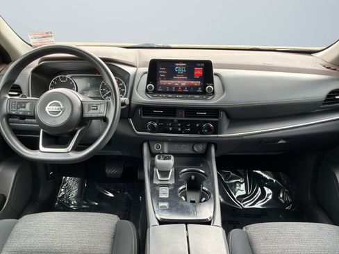 Used 2021 Nissan Rogue S FWD image 10