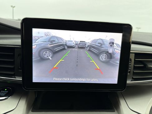 Used 2021 Ford Explorer XLT w/ Equipment Group 202A image 18