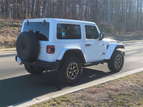 Used 2024 Jeep Wrangler Rubicon image 13