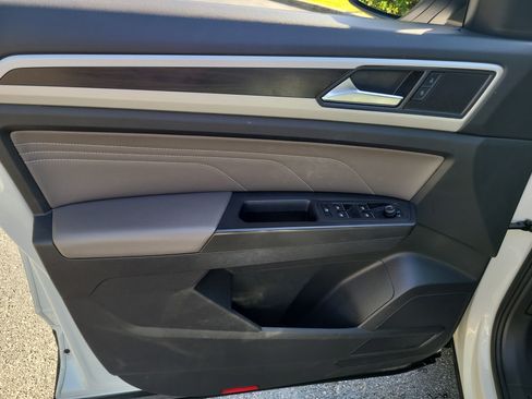 Used 2023 Volkswagen Atlas SE image 18