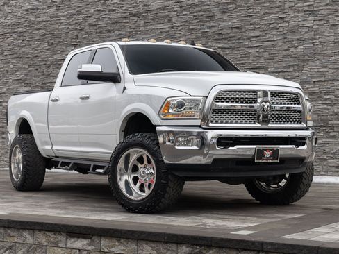Used 2014 RAM 2500 Laramie image 1