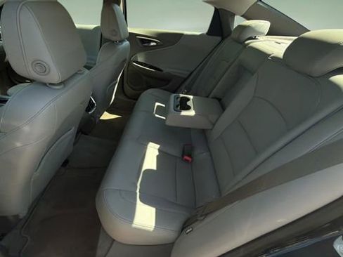 Used 2016 Chevrolet Malibu LT w/ Leather Package image 21