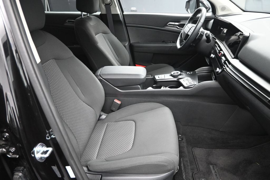 Certified 2026 Kia Sportage LX FWD image 35