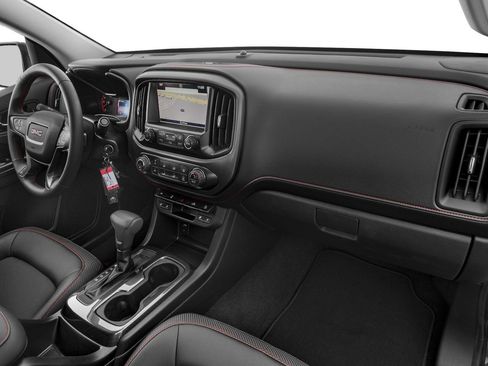 Used 2017 GMC Canyon SLE image 11