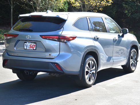 Used 2023 Toyota Highlander L image 35