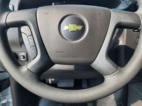 New 2025 Chevrolet Express 2500 w/ Driver Convenience Package image 31