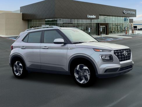 New 2026 Hyundai Venue SEL FWD image 10
