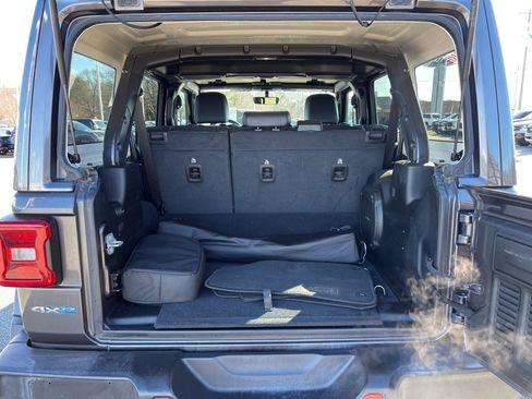 Used 2021 Jeep Wrangler Unlimited Sahara image 24