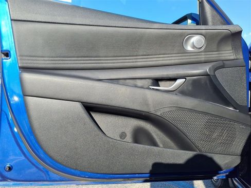 Used 2021 Hyundai Elantra SEL w/ Convenience + Premium Package image 22