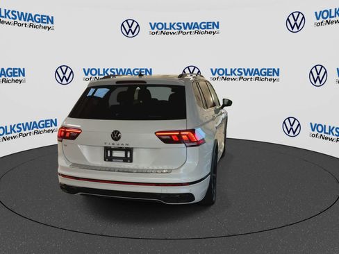 Used 2024 Volkswagen Tiguan SE R-Line FWD image 7