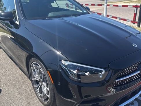 Used 2023 Mercedes-Benz E 450 Cabriolet image 2