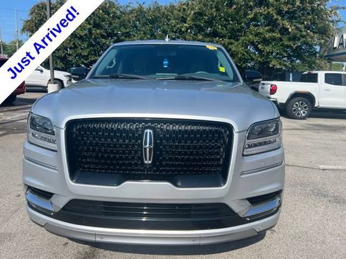 Used 2019 Lincoln Navigator L Select RWD image 13