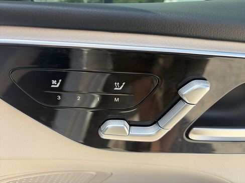 Used 2024 Mercedes-Benz C 300 Sedan image 32