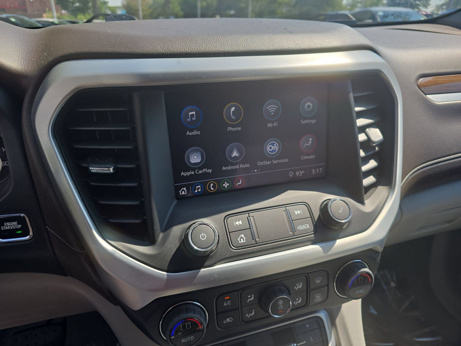 Used 2022 GMC Acadia SLE w/ Driver Convenience Package FWD image 23