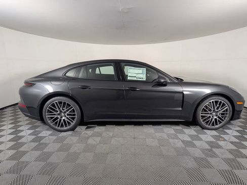 New 2026 Porsche Panamera 4 image 8