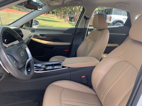 Used 2022 Hyundai Sonata Limited FWD image 10