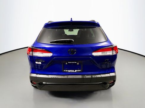 Used 2023 Toyota Corolla Cross SE image 6