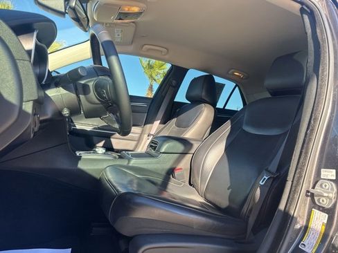 Certified 2022 Chrysler 300 Touring L w/ Comfort Group image 20