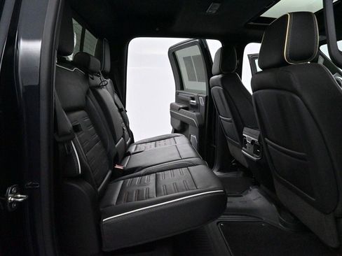 Used 2024 GMC Sierra 2500 AT4X AWD/4WD image 35