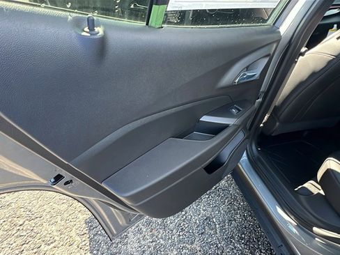 New 2026 Chevrolet Trax RS w/ Sunroof Package image 17