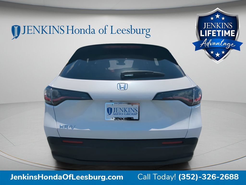 New 2027 Honda HR-V LX image 4