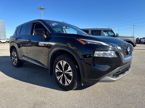 Used 2023 Nissan Rogue SV image 9