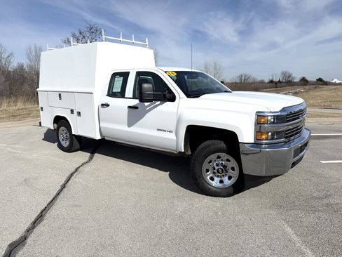Used 2016 Chevrolet Silverado 3500 W/T image 1