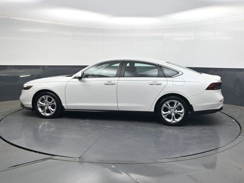 Used 2023 Honda Accord LX image 7