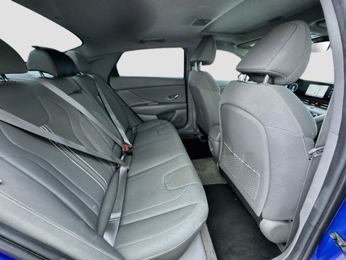 Used 2024 Hyundai Elantra SEL w/ Convenience Package FWD image 19