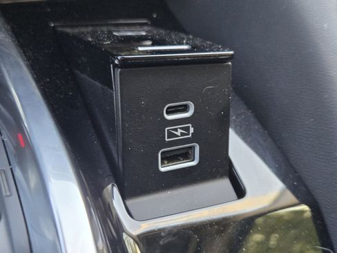 Certified 2025 Acura MDX w/ Technology Package image 27