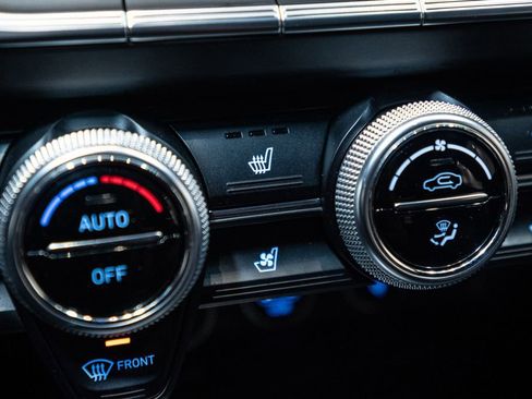 Used 2023 Genesis G70 2.0T w/ Sport Prestige Package AWD/4WD image 27