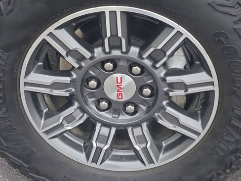 Used 2024 GMC Sierra 1500 AT4 AWD/4WD image 49