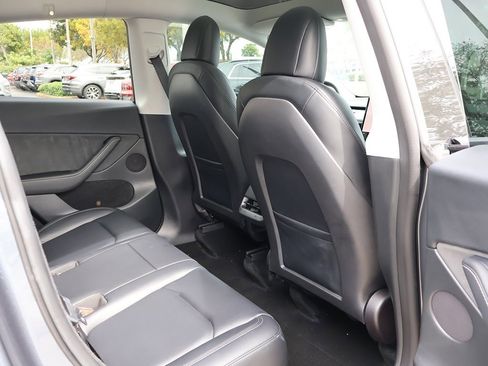 Used 2023 Tesla Model Y Long Range image 35